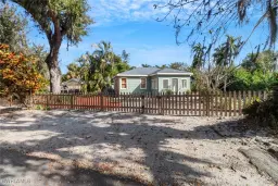 Picture of 847 James St, Fort Myers, FL 33916
