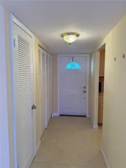 Picture of 8100 Sunrise Lakes Blvd 212, Sunrise, FL 33322