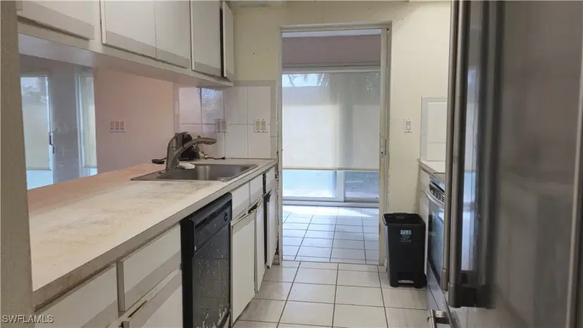 Picture of 2404 SE 8Th Pl, Cape Coral FL 33990