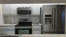Picture of 2404 SE 8Th Pl, Cape Coral, FL 33990