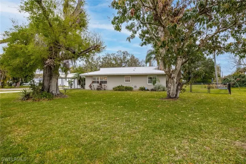Picture of 2256 Randolph Dr, Fort Myers FL 33905