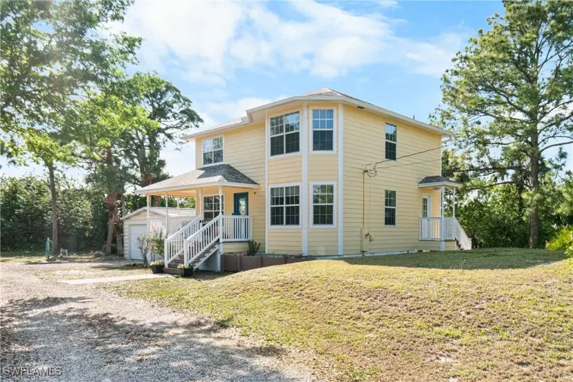 Picture of 1609 Lee Ave, Lehigh Acres FL 33972