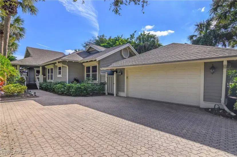 Picture of 52 Golf Cottage Dr, Naples FL 34105