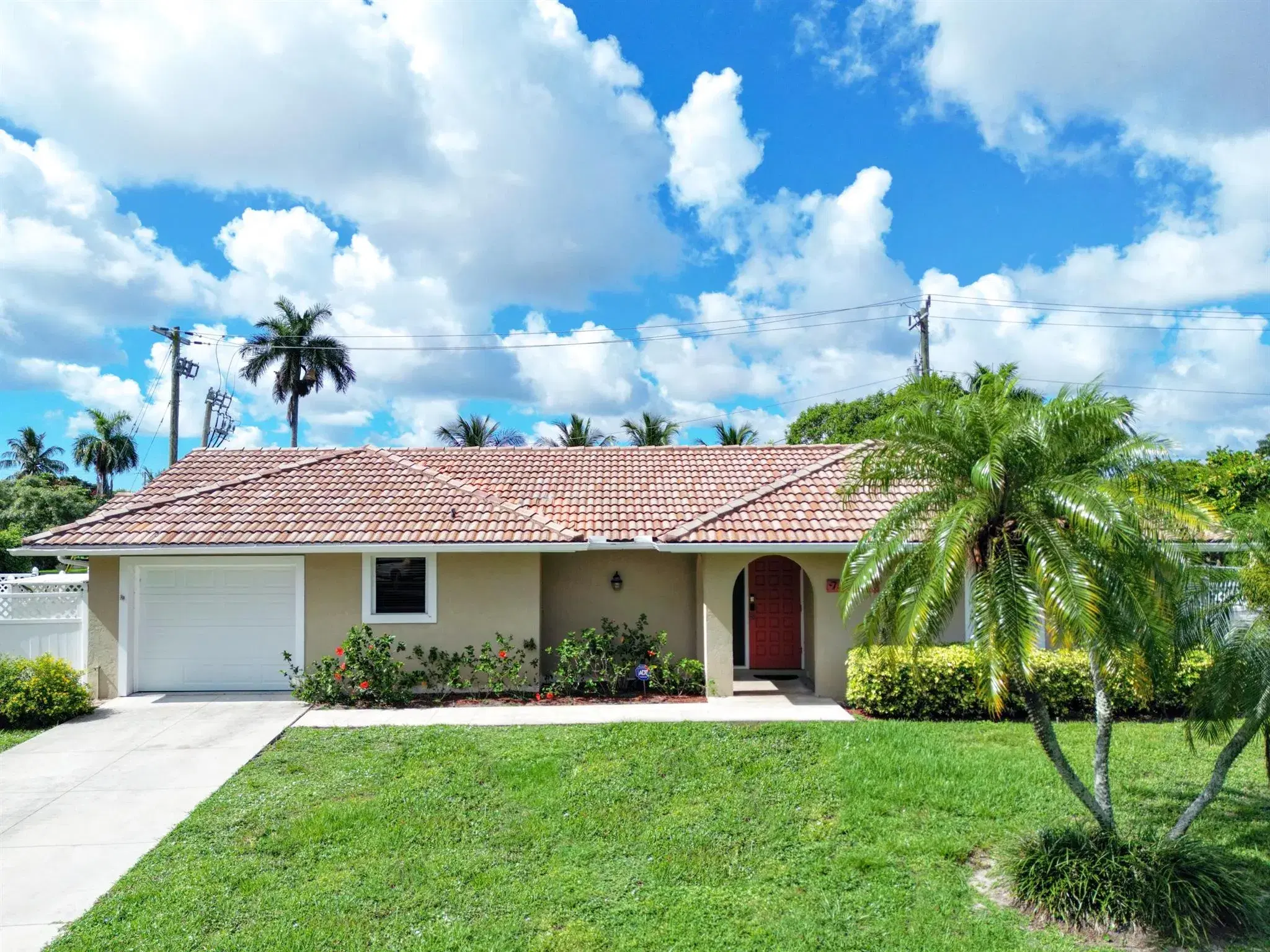 Picture of 7960 Edgewater Drive, Lake Clarke Shores, FL 33406