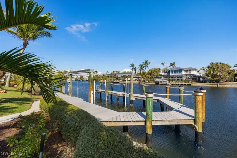Picture of 1674 Sabal Palm Dr, Sanibel FL 33957