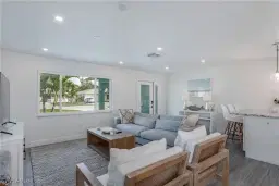 Picture of 718 103Rd Ave N, Naples, FL 34108