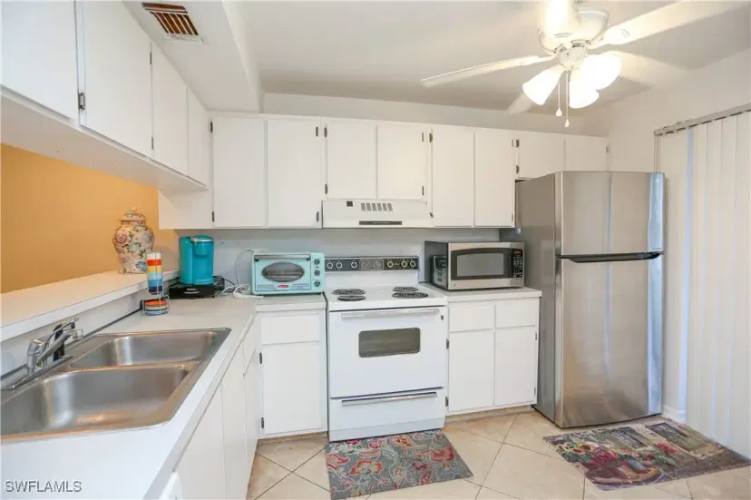 Picture of 4040 Ice Castle Way 2807, Naples FL 34112