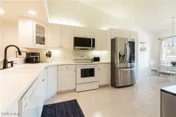 Picture of 2345 Magnolia Ln 6706, Naples, FL 34112