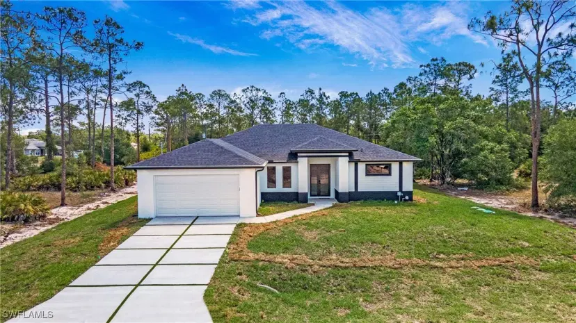 Picture of 1420 Poinsettia Ave, Lehigh Acres FL 33972