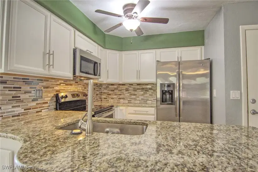 Picture of 1100 Pondella Rd 807, Cape Coral FL 33909