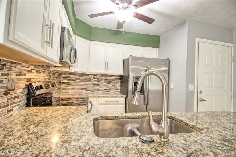 Picture of 1100 Pondella Rd 807, Cape Coral FL 33909