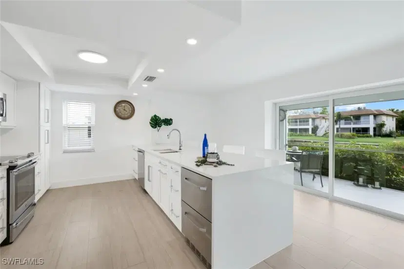 Picture of 1155 Sandpiper St A7, Naples FL 34102