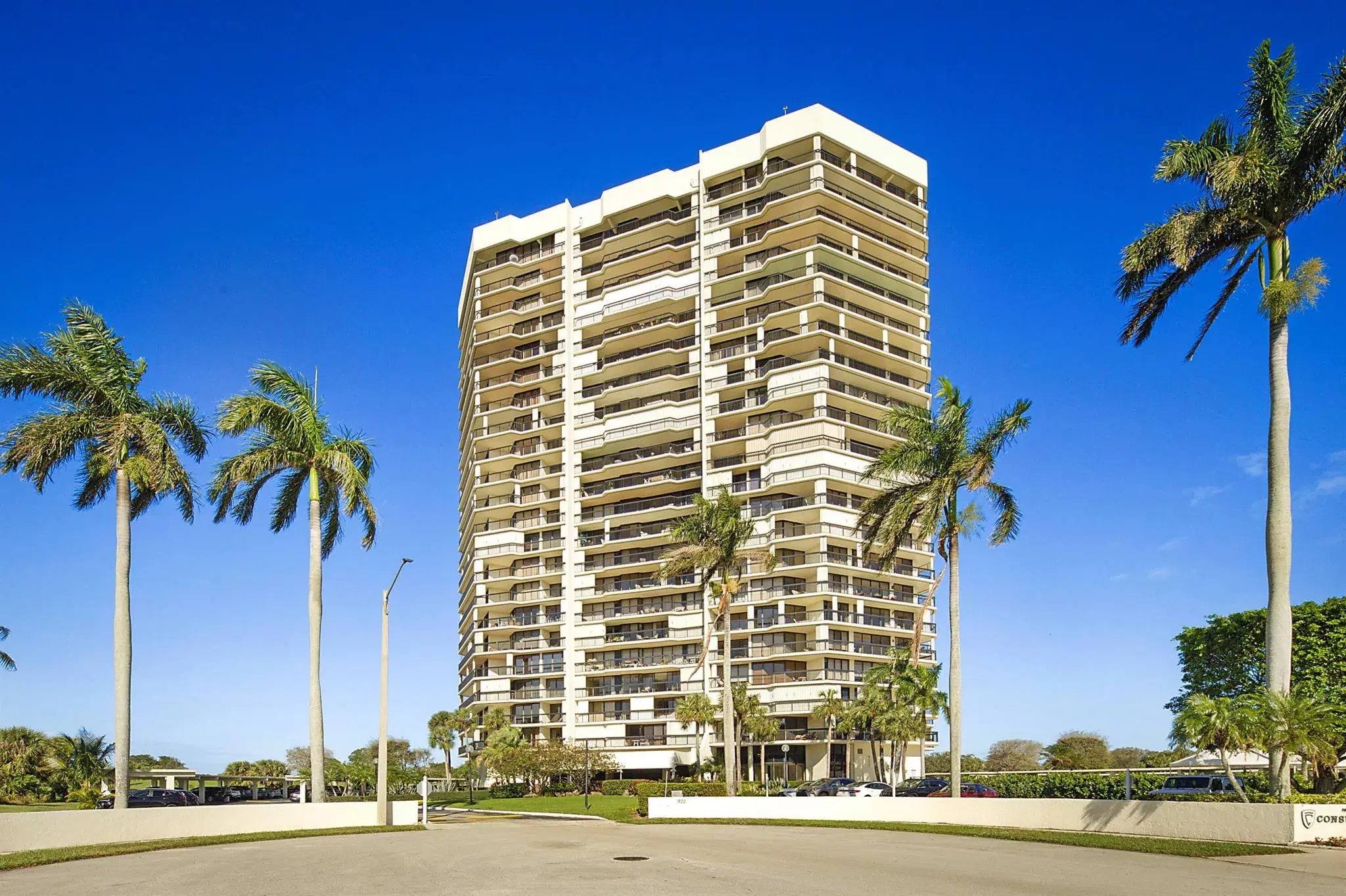 Picture of 1900 Consulate Place 1601, West Palm Beach, FL 33401