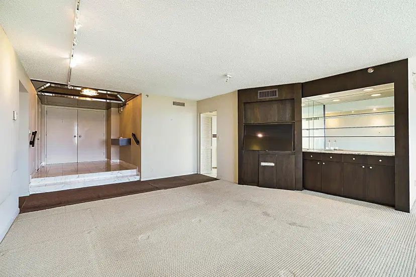 Picture of 1900 Consulate Place 1601, West Palm Beach FL 33401