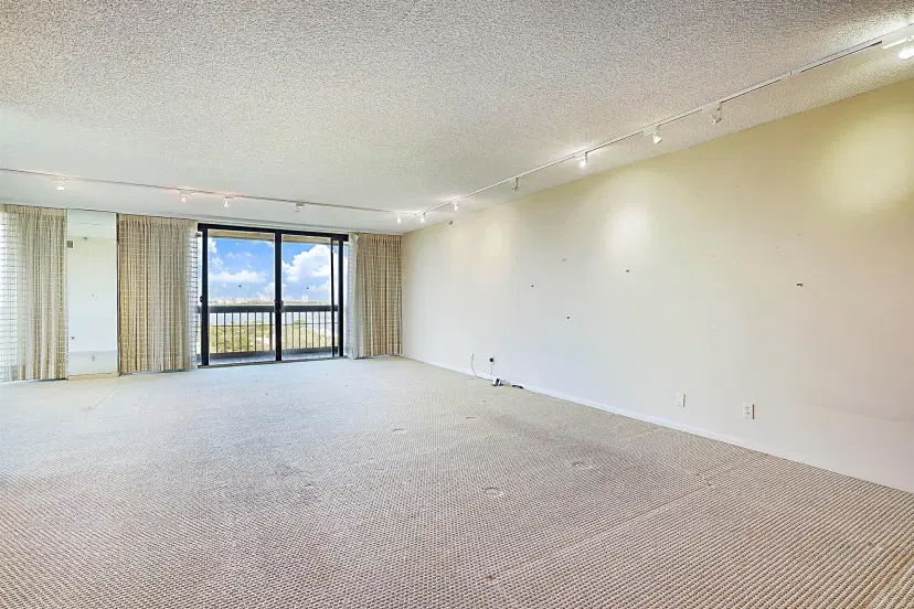 Picture of 1900 Consulate Place 1601, West Palm Beach FL 33401