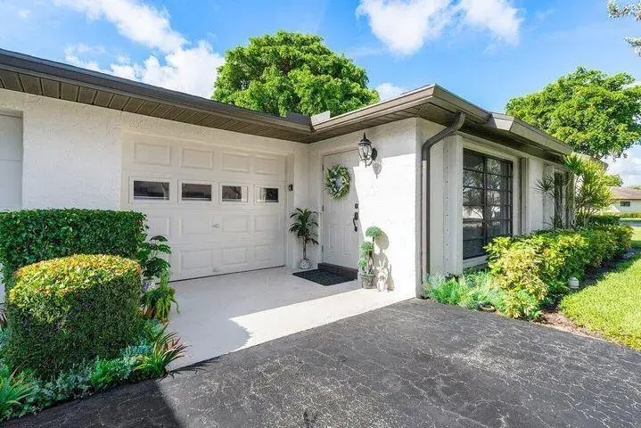 Picture of 4948 Equestrian Circle B, Boynton Beach FL 33436