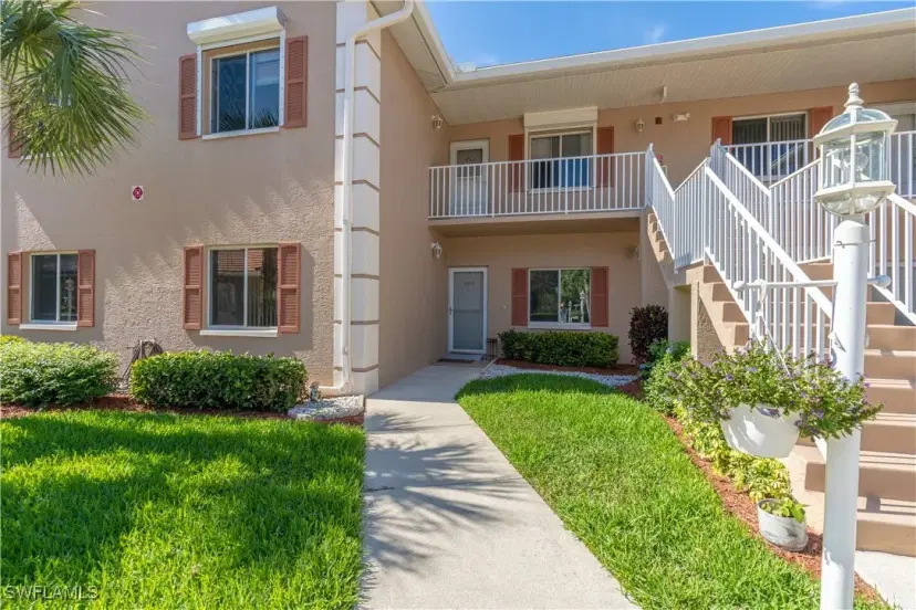 Picture of 725 Saratoga Cir A103, Naples FL 34104