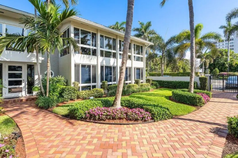 Picture of 200 Andrews Avenue 4, Delray Beach FL 33483