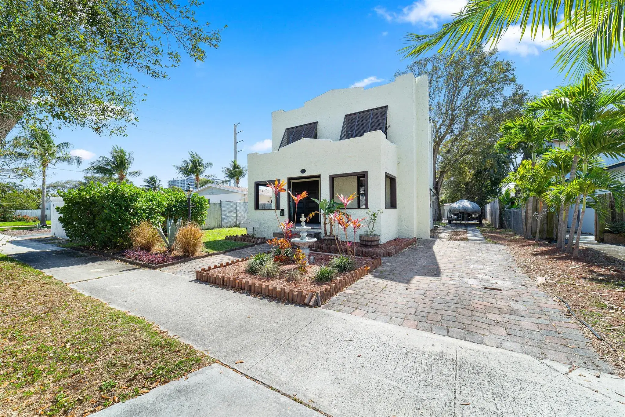 Picture of 304 Foresteria Drive, Lake Park, FL 33403