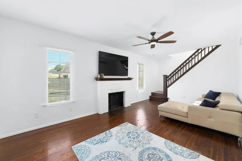 Picture of 304 Foresteria Drive, Lake Park FL 33403