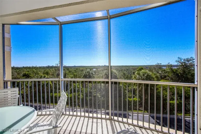 Picture of 20051 Sanibel View Cir 206, Fort Myers FL 33908