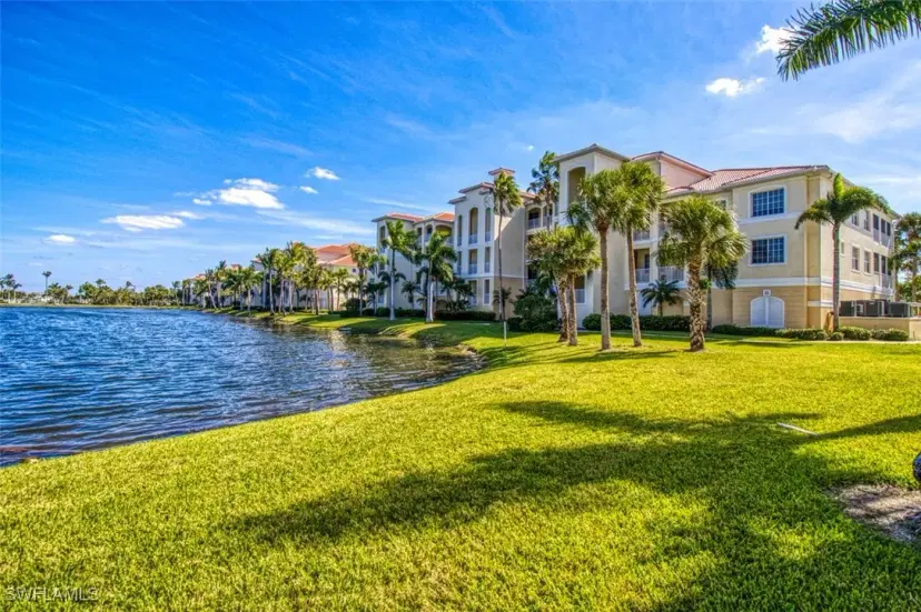 Picture of 20051 Sanibel View Cir 206, Fort Myers FL 33908