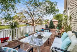 Picture of 370 Leawood Cir, Naples, FL 34104
