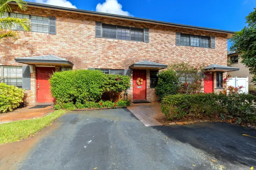 Picture of 2134 NE 9Th Ave 2134, Wilton Manors FL 33305