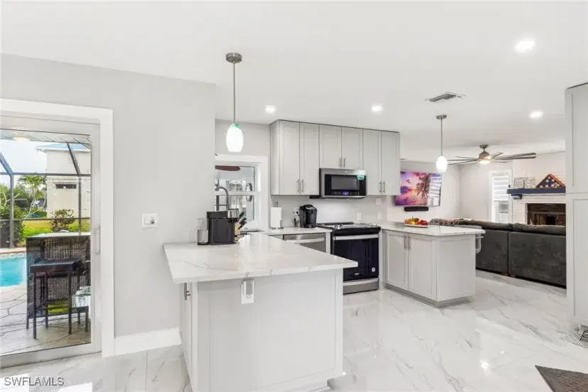 Picture of 6042 Macbeth Ln, Fort Myers FL 33908