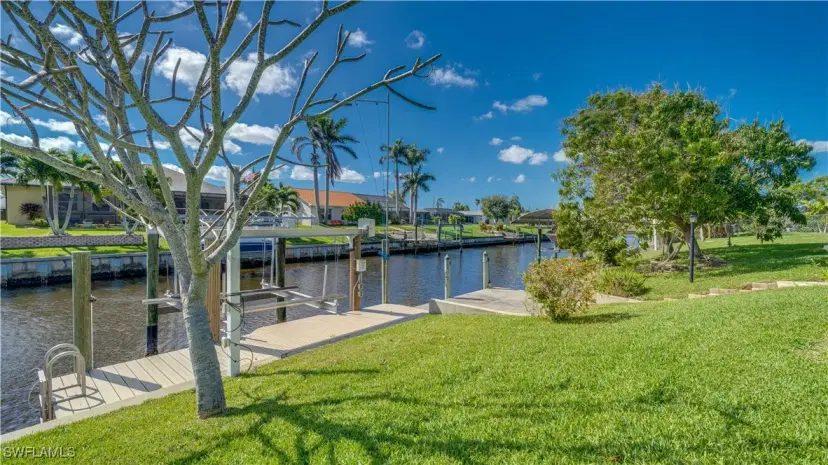 Picture of 1018 SE 22Nd St, Cape Coral FL 33990
