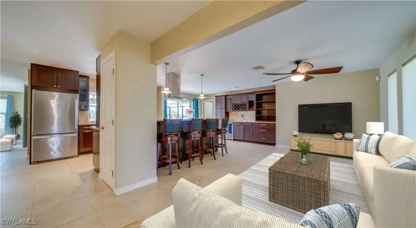 Picture of 1018 SE 22Nd St, Cape Coral FL 33990