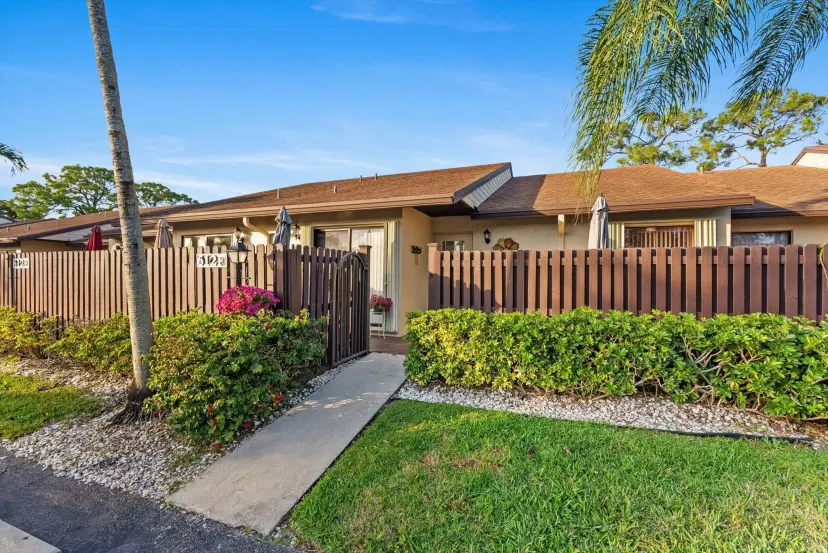 Picture of 612 Sea Pine Way F, Greenacres FL 33415