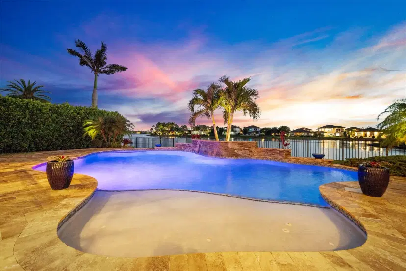 Picture of 8901 Edgewater Bnd, Parkland FL 33076