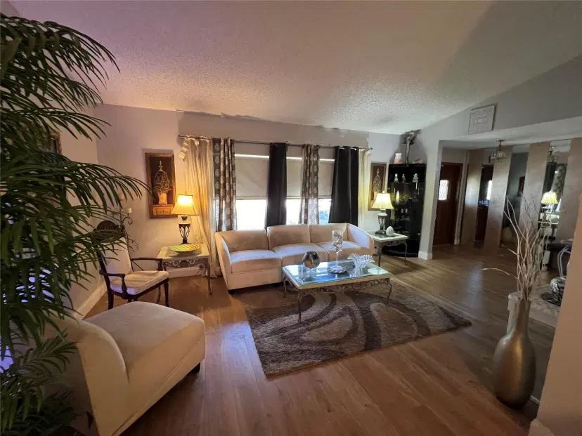Picture of 564 NW 113Th Ter, Coral Springs FL 33071