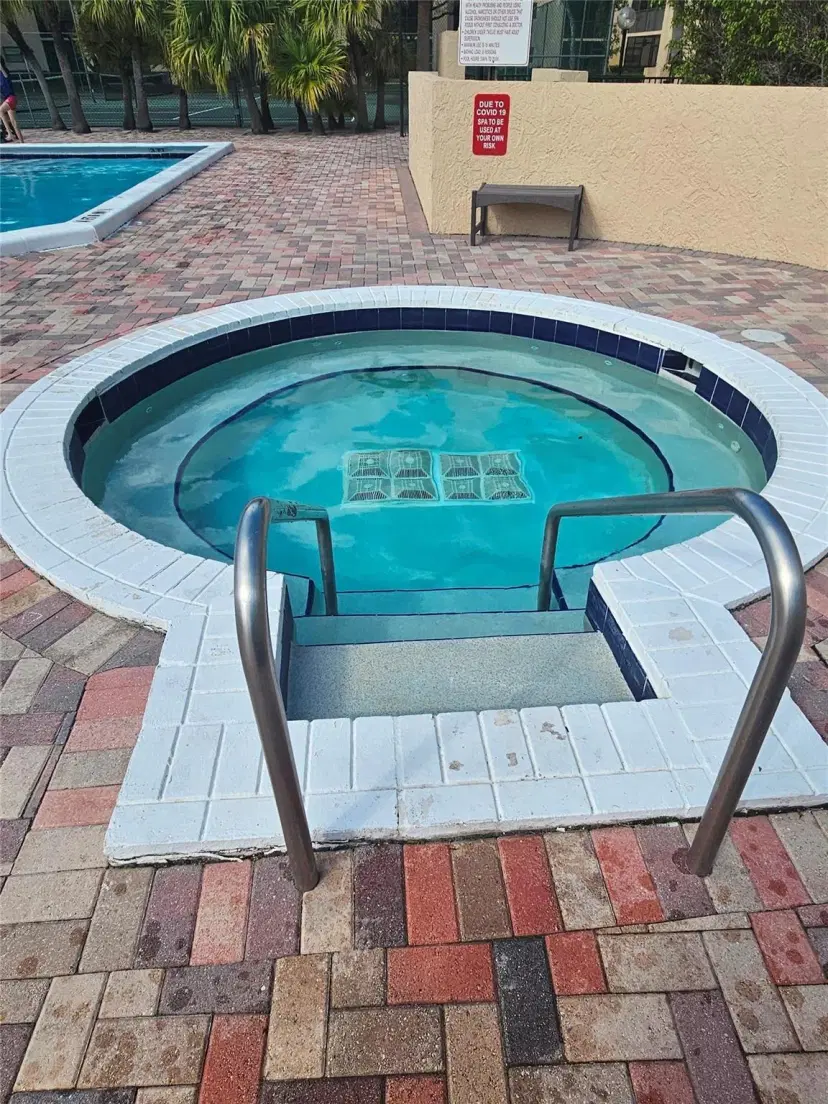Picture of 10401 W Broward Blvd 102, Plantation FL 33324