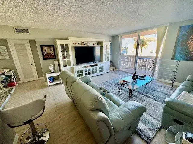 Picture of 801 S Ocean Dr 303, Hollywood FL 33019