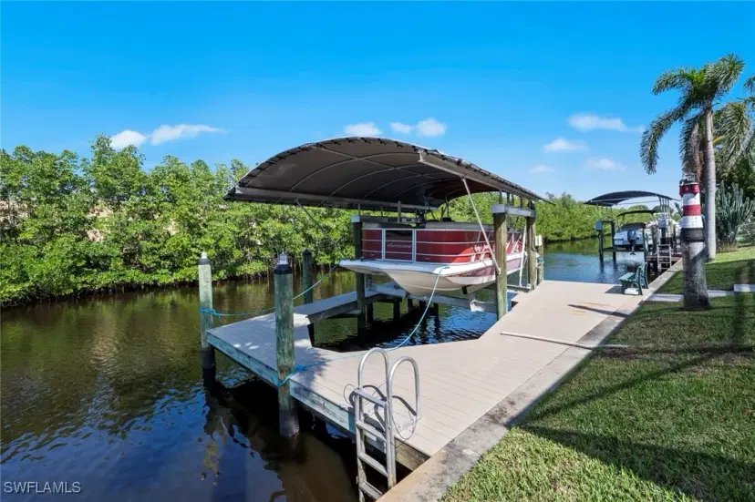 Picture of 1801 Everest Pkwy, Cape Coral FL 33904