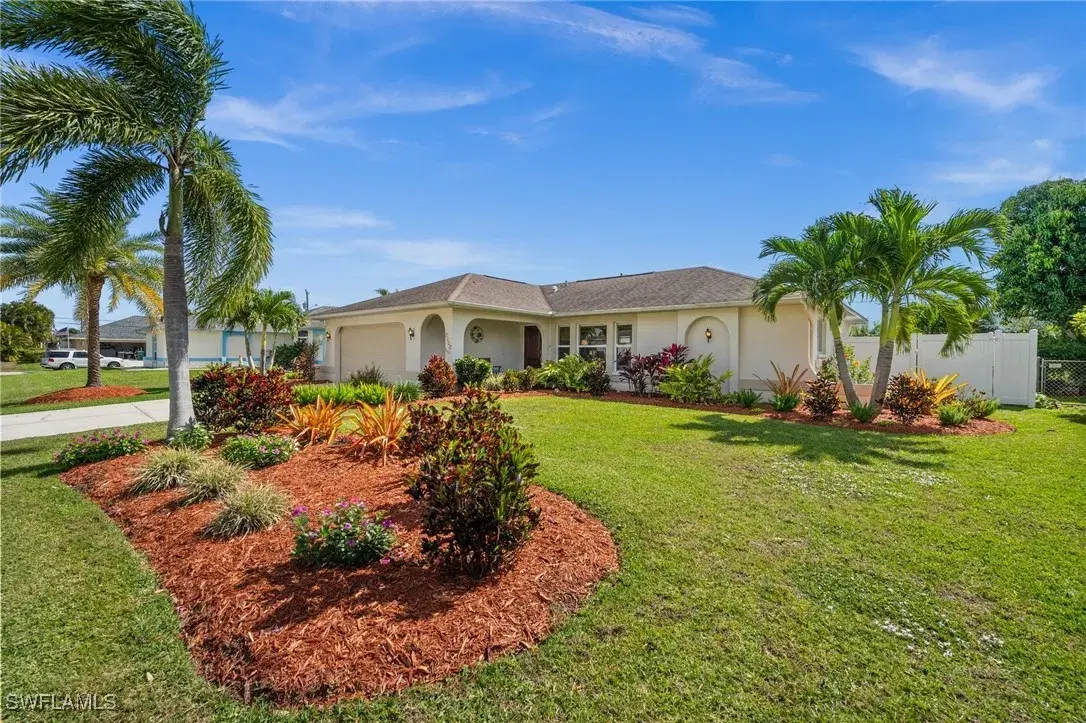 Picture of 2008 Bolado Pkwy, Cape Coral, FL 33990