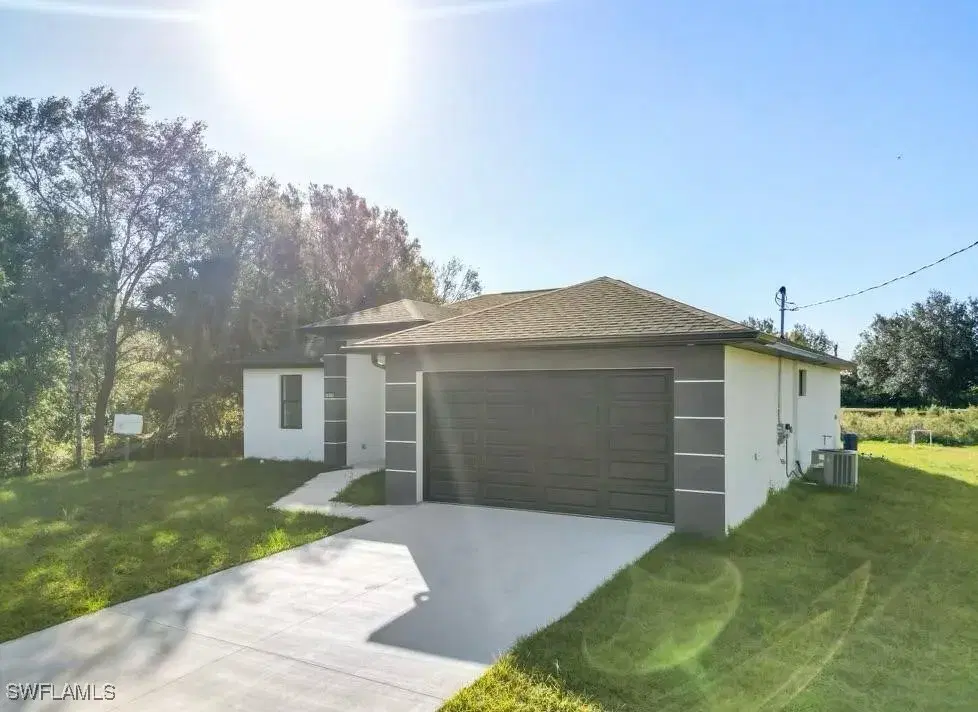 Picture of 3214 69Th St W, Lehigh Acres, FL 33971