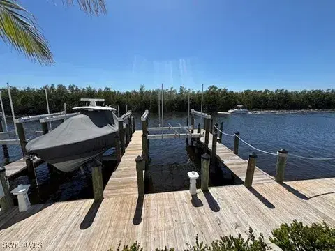 Picture of 5816 Shell Cove Dr 118, Cape Coral, FL 33914