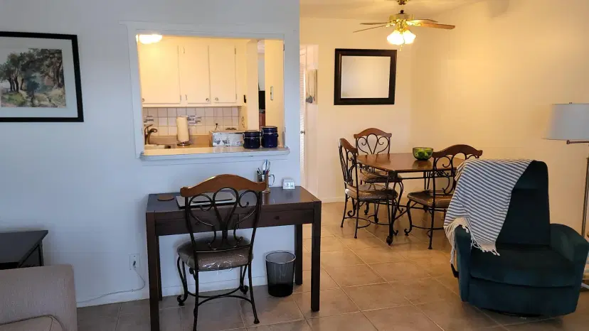 Picture of 114 Chatham E, West Palm Beach FL 33417