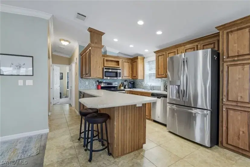 Picture of 1015 Diamond Lake Cir, Naples FL 34114