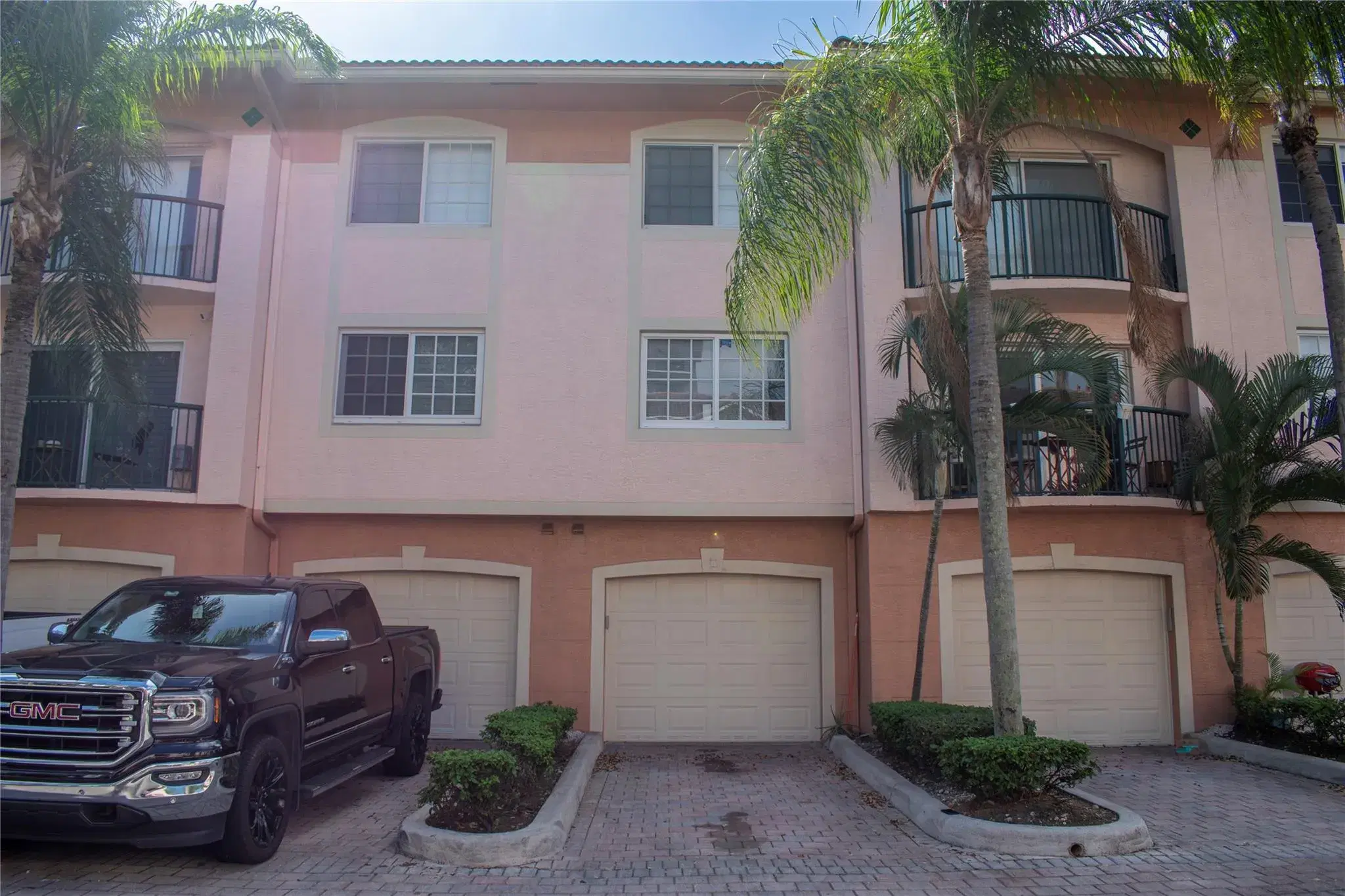 Picture of 2021 SE 10Th Ave 206, Fort Lauderdale, FL 33316