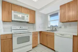Picture of 715 Lori Drive 307, Palm Springs, FL 33461
