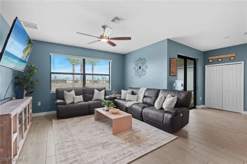 Picture of 18579 Ives Dr, Estero FL 33928