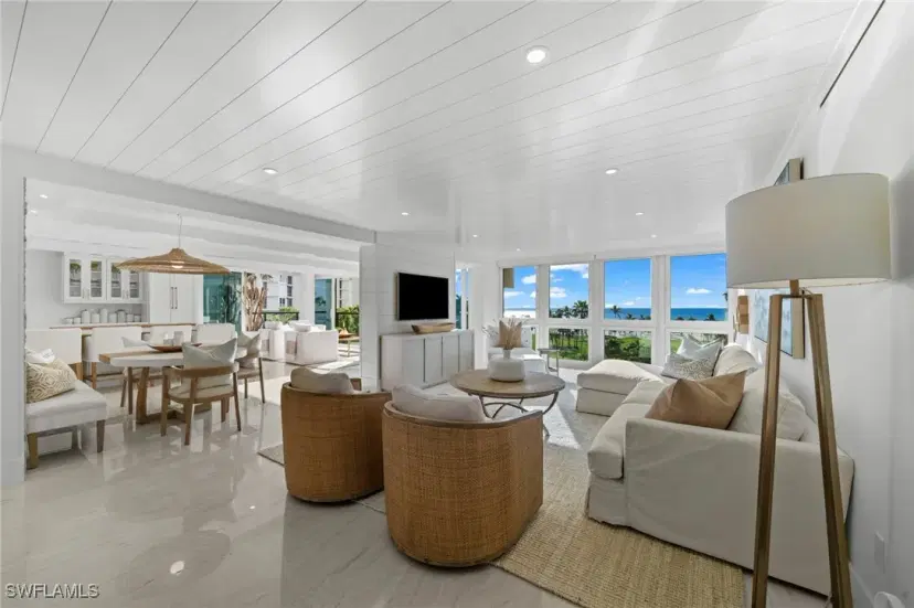 Picture of 4031 Gulf Shore Blvd N 5A, Naples FL 34103