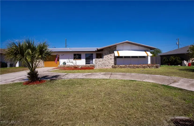 Picture of 4044 Country Club Blvd, Cape Coral FL 33904