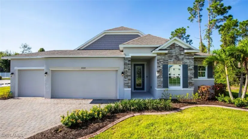 Picture of 2211 Harbour Dr, Punta Gorda FL 33983