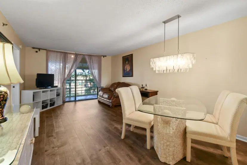 Picture of 4640 Lucerne Lakes Boulevard 306, Lake Worth FL 33467