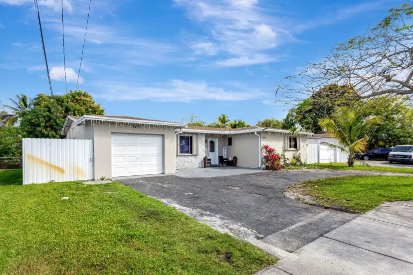 Picture of 1270 NW 56Th Ave, Lauderhill FL 33313